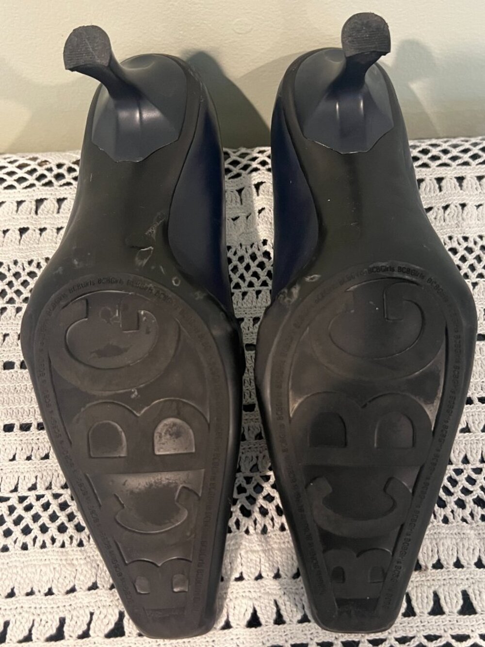 BCBG BCBGirls Navy Blue Pumps Size 7.5 - Picture 5 of 5